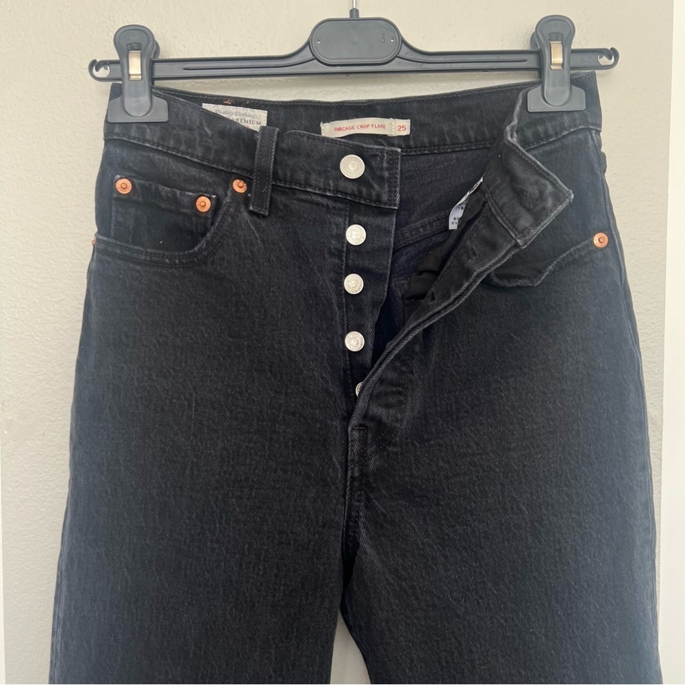 Levi’s Big E Premium Ribcage Crop Flare – High Waisted – Black – Size 25 - Picture 7 of 14